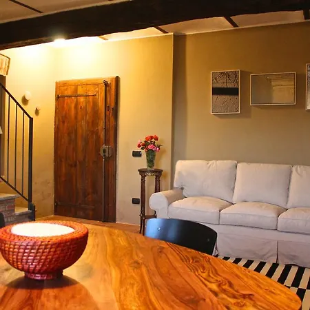 Appartamento Casa Cucco Serralunga d'Alba Esterno foto
